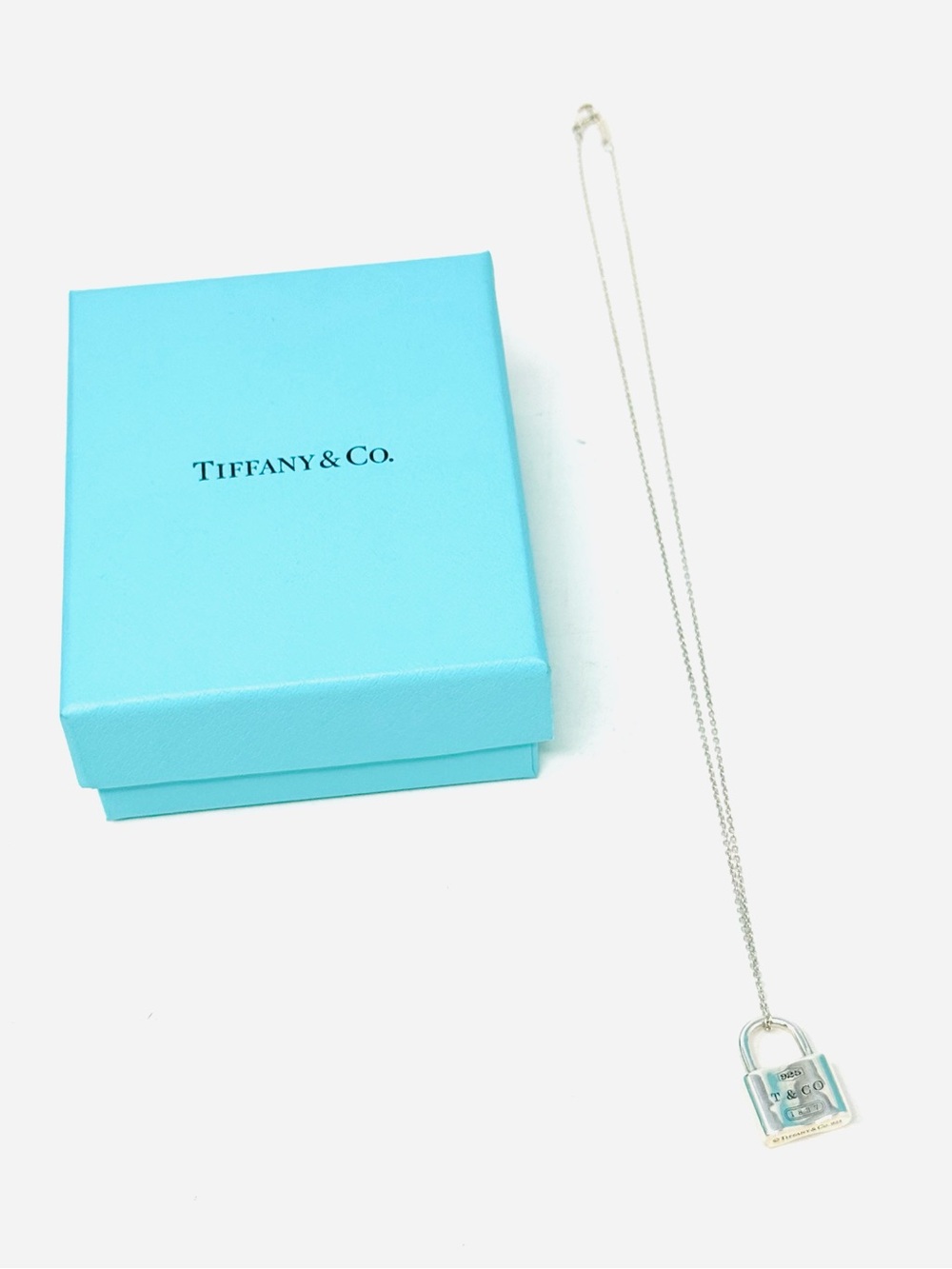 Authentic Tiffany & Co. (T&Co 1837 Padlock) Pendant Necklace. - Picture 9 of 9